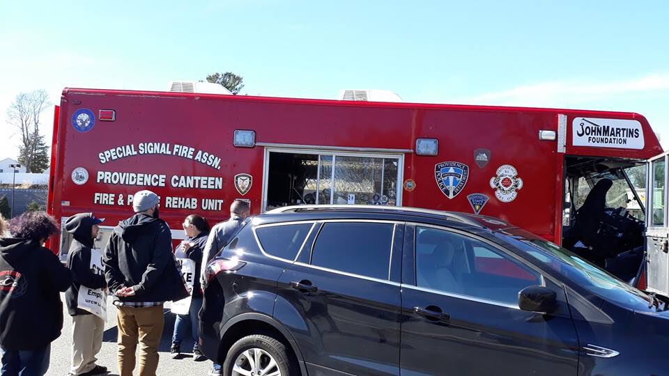 Mike (@mikemike1126) on Twitter photo Thank you <a href="/PVDCanteen/">Special Signal Fire Association</a> for dinner last night and breakfast this morning on the picket line. You guys are great Thank you <a href="/PVDCanteen/">Special Signal Fire Association</a> for dinner last night and breakfast this morning on the picket line. You guys are great
