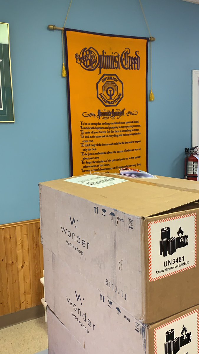 The Optimist Club of Cornwall <a href="/RibfestCornwall/">Ribfest by Optimist Club of Cornwall</a> not only hosted and funded #pd for local teachers today, but is giving away THREE six-packs of #dash <a href="/WonderWorkshop/">Wonder Workshop</a> robots! Talk about being engaged in the community! If every Optimist Club followed their lead we’d change the world.