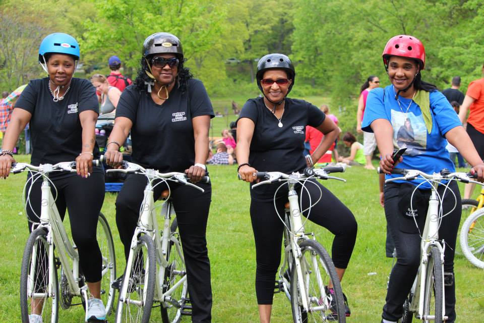 FranklinParkBos's tweet photo. There are many ways to get to the #KiteandBikeFest, but this one may be the most fun!! Join Roxbury Way Ride with Kids on May 18th for a family-friendly bike ride from Dudley Square to #FranklinPark. Register today! https://t.co/BuabIBtbGA #BikinginBoston #RidewithKids https://t.co/w3wXLiqsIi