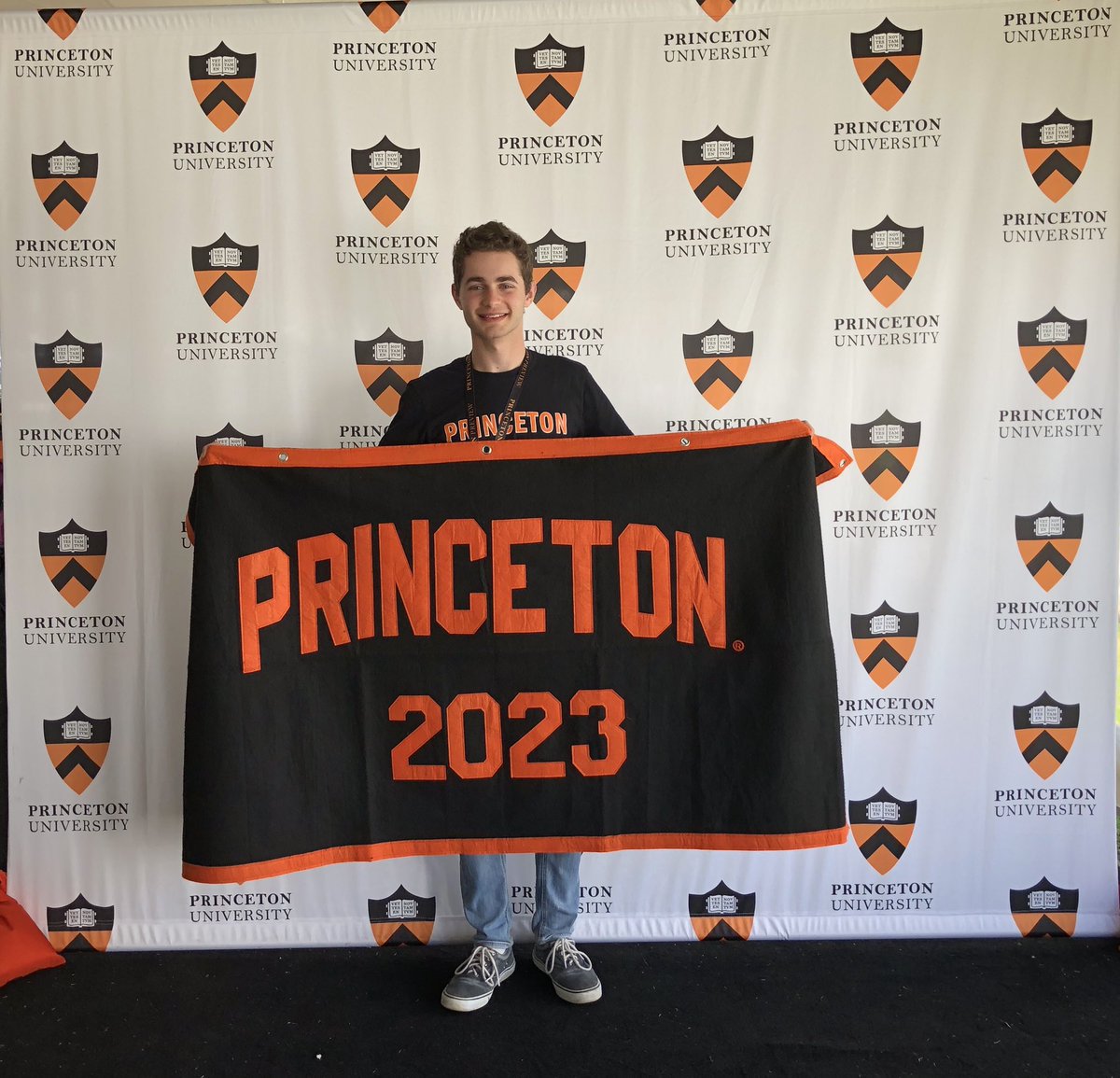 ivybelkins's tweet image. 64 months since I was dx w/stage IV #lungcancer and still stable! Got this great news from my fantastic oncologist @JPatelMD @UCCancerCenter today. Thanks to #targetedtherapies I was able to see my son commit to college yesterday! #bestweekever @EGFRResisters @Princeton #lcsm