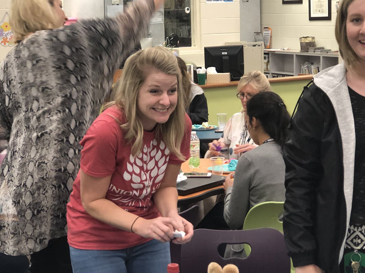MrsConklin11's tweet photo. Easter Egg Hunt for our teachers today @UnionvilleES_NC Lots of fun and lots of smiles! #comeonspringbreak https://t.co/AoKlNxytvP