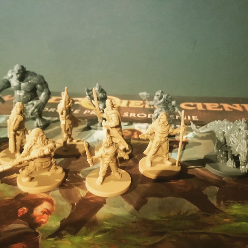 MrBatoninio's tweet photo. Premiera jutro... Ja już mam 😀

#władcapierścieni #podróżeprzezśródziemie #lordoftherings  #journeysinmiddleearth #lotr #unboxing #przedpremierą #grybezprądu #gryplanszowe #planszówki #grybezpradu #planszowki https://t.co/rCZXeBkcka
