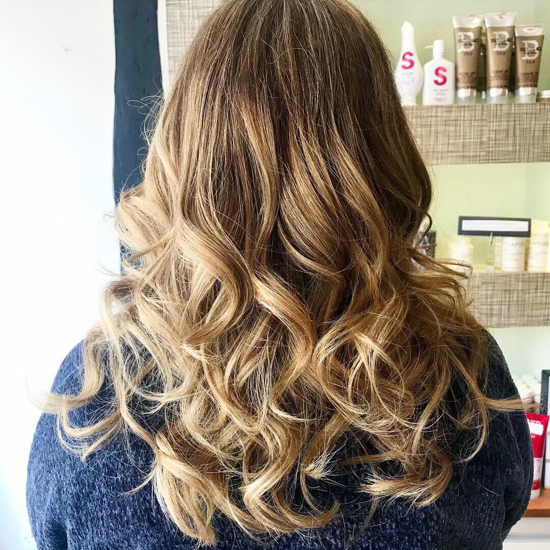 Curly Wurly Wednesday 💛 Today Jordan at <a href="/TownOfSudbury/">Sudbury, Suffolk</a> worked her magic on her client’s grown-out #Balayage, adding #Babylights &amp; Freehand Colour followed by a <a href="/TIGIPro/">TIGI Professional</a> SOS Booster Treatment.