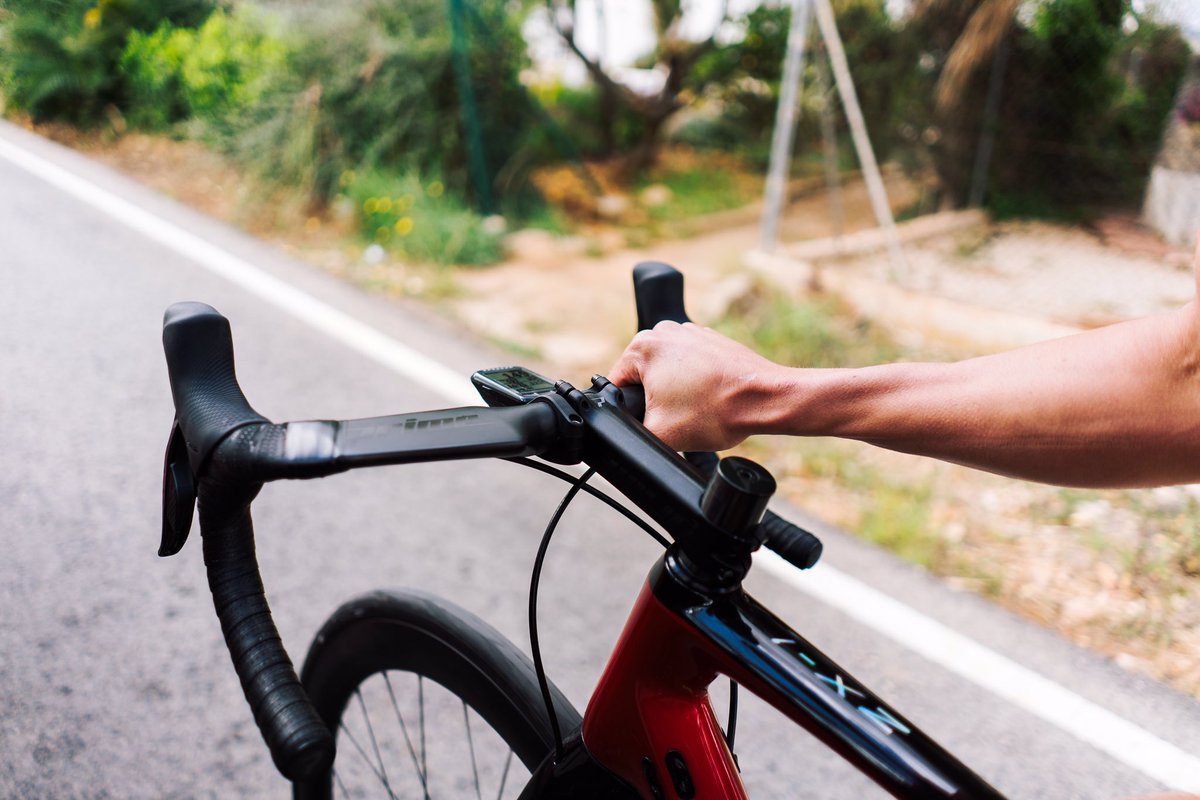 VitusProCycling's tweet photo. Our stunning @VitusBikes ZX-1 is complemented perfectly with an aero-profiled Primavera carbon handlebar and beautifully finished Doyenne stem, both from #PrimeComponents, providing comfort and stability. pic: @aduffillphoto #AWayOfLife #VitusBikes #RideMore https://t.co/2KfHMrZLmP