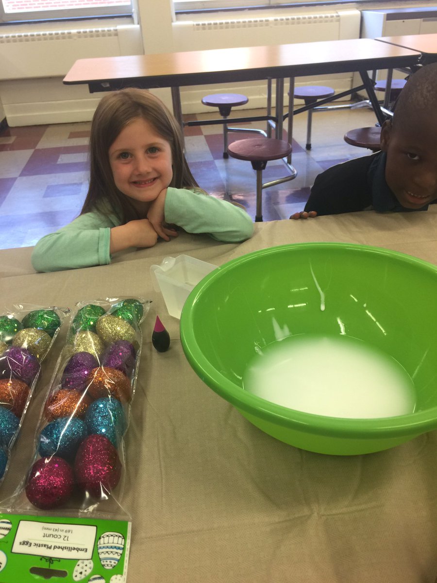 MrsErinLeahy's tweet photo. Kindergarteners worked together to make slime this afternoon! https://t.co/y3RbXvsGWV
