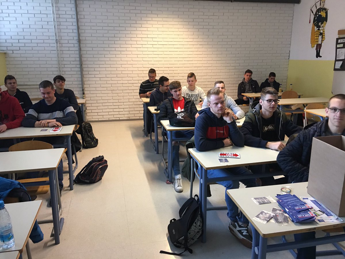 sebastjancuk's tweet photo. @DARS_SI, @112slo,@prometnaVarnost @akcijanulanula, šolski tehnični center Novo Mesto. https://t.co/z2Jgu5E7E5
