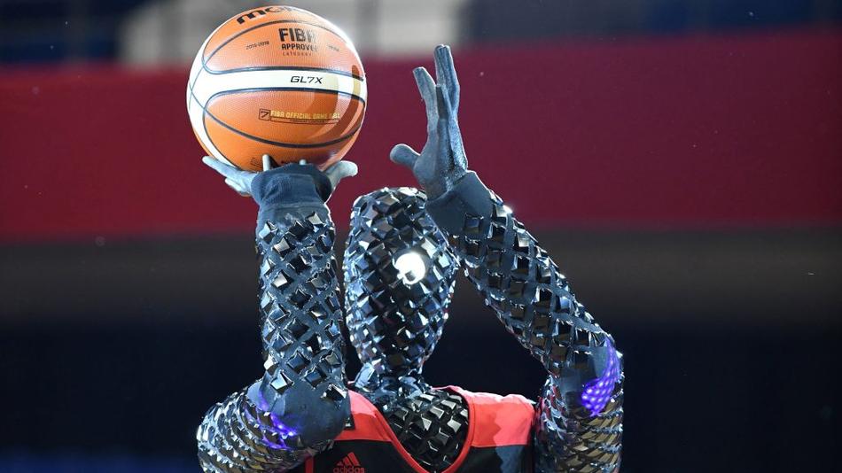 MicroAI_AI's tweet photo. That #basketballrobot can shoot three-pointers now https://t.co/spqaq4Kw5P
CC: @Fisher85M @thirdprotocol @MikeQuindazzi @AI__TECH @aitoday_xyz @IIoTML
---
#robotics #ai #artificialintelligence #bigdata #data #tech #technology #machinelearning #internet #iot #internetofthings https://t.co/UFbW4a3XJY