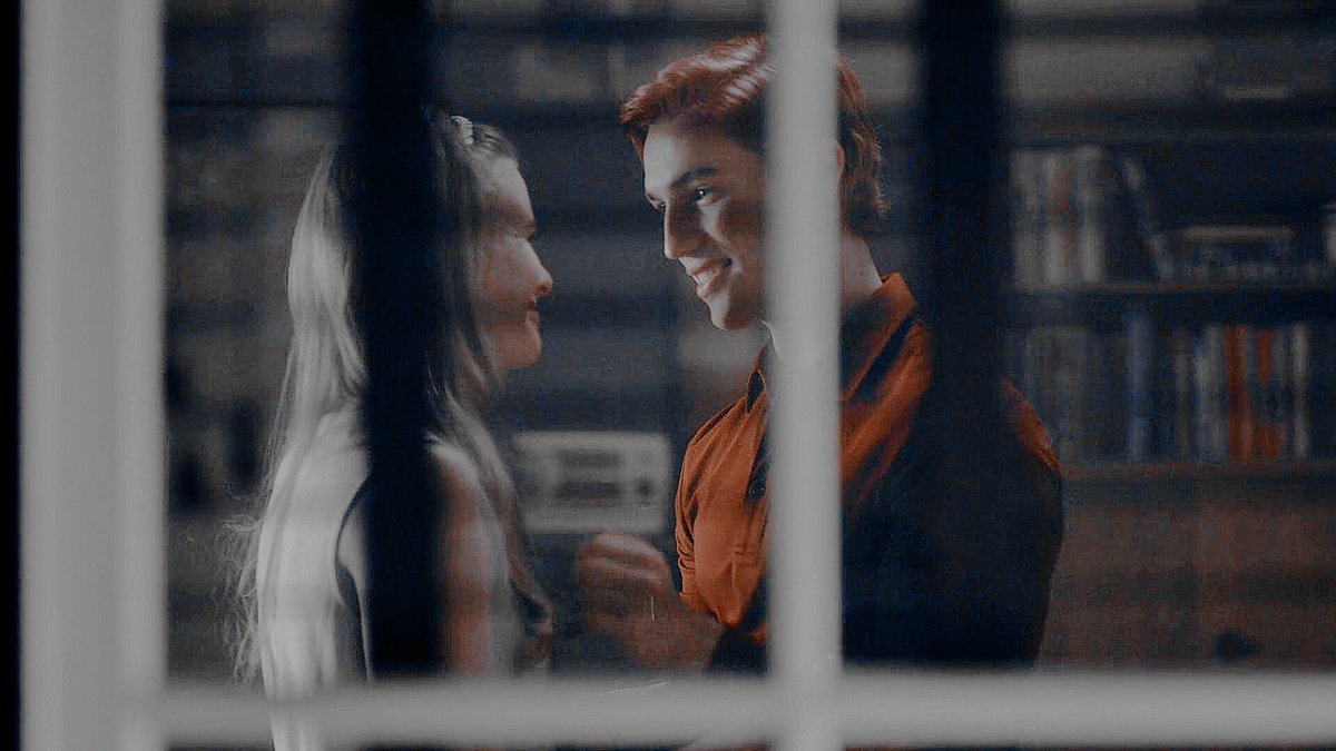 ⠀ ⠀ ⠀  ╱ ╱