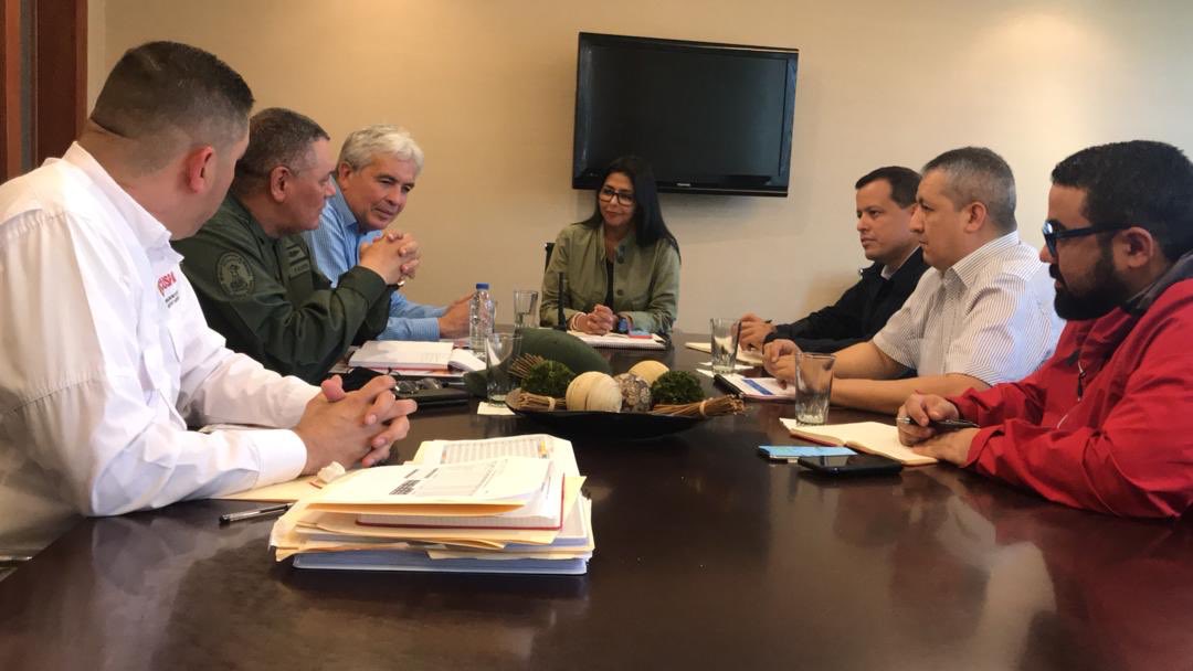 En atención a lineamientos d  Pdte <a href="/NicolasMaduro/">Nicolás Maduro</a> sostuvimos reunión con el nuevo Ministro del Poder  de Alimentación MG Leal Telleria a fin de revisar planes estratégicos q permitan garantizar los alimentos al pueblo en esta nueva etapa! La milicia jugará papel fundamental!