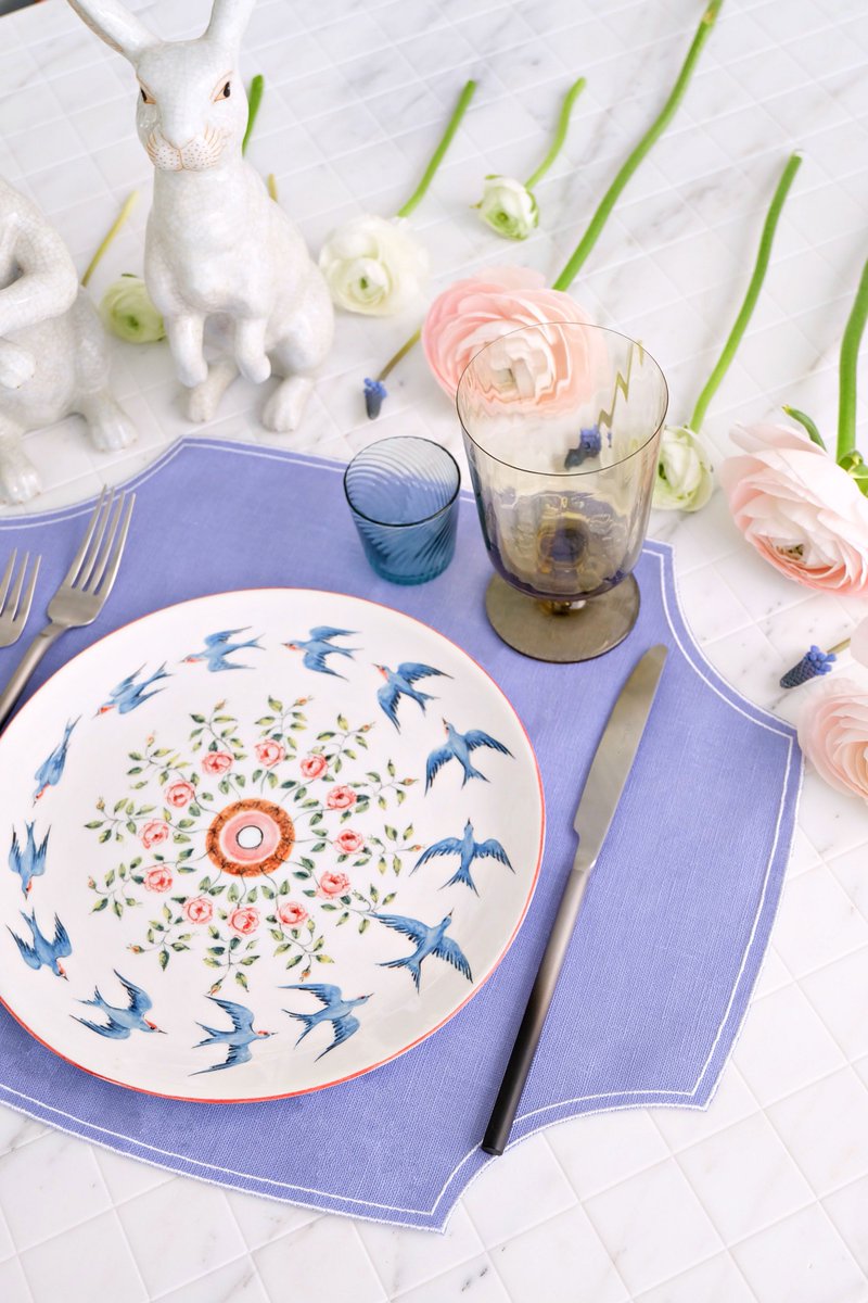 #Easter2019 is coming...

Here are 4 ideas for #Easter #tabledecor by the Italian #weddingplanner #GiorgiaFantinBorghi who chose our colored glass collection for these lovely mise en place.

Enjoy the board on Pinterest ▶️ bit.ly/easter-table-d…

#easterdecor #homedecor #design