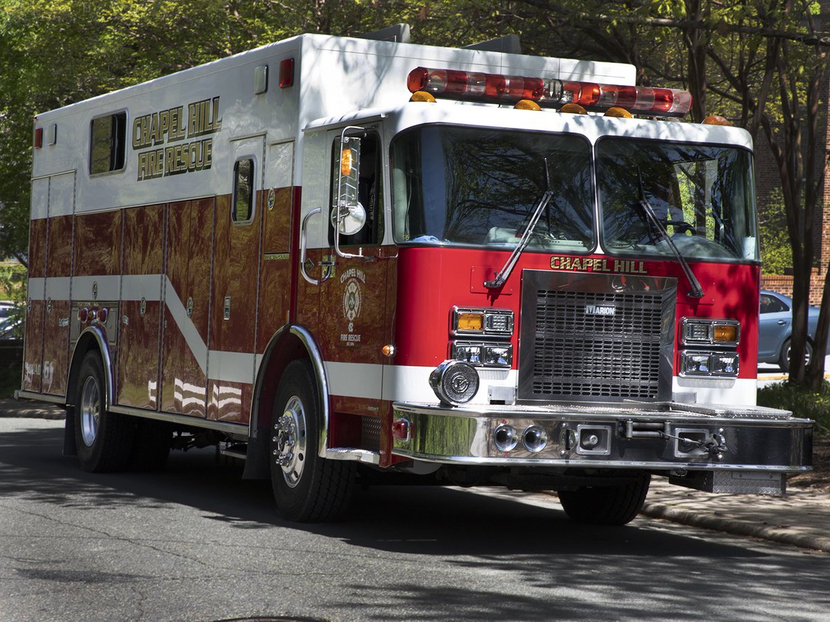 ChapelHillFD's tweet photo. What's that red fire truck🚒 doing in #ChapelHill? Ladies and gentlemen, we introduce to you Squad 61. This used truck was recently acquired and put in service out of Station 4 (#WeaverDairyRdExt). Give us a wave or snap a picture when you see it and share it with us. #TheCHFD https://t.co/stcBoVzbq6