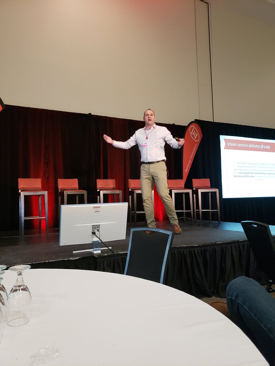 Halarda's tweet photo. Andre van Troost. Has the motivational quote of the conference. "When your in control your not going fast enough" #fms19 #lelyknowhow https://t.co/kTDptL1WsT