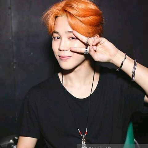 TheragingBi's tweet photo. @Meganst2003 Every hair color looks good on jimin but personally I really love the orange hair on him https://t.co/ivLHYX4mkv