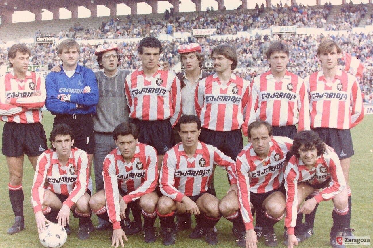 FOTOS HISTORICAS O CHULAS  DE FUTBOL - Página 7 D4YWT11W4AAmX3b