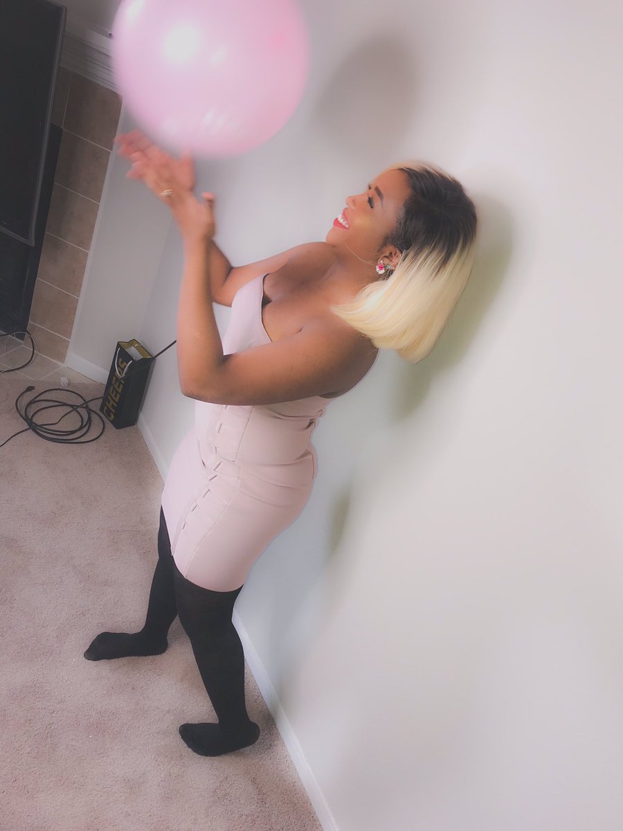 KenyanQueen4's tweet photo. Happy Birthday To Me🎂♈️💜 https://t.co/jxGoPKPM9X