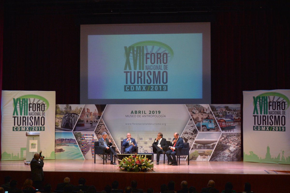 Nuestro Panel "Los nuevos desafíos de la promoción turística" abordó el panorama actual del Gobierno Federal sobre la promoción turística y los desafíos que actualmente enfrentan los destinos de México.