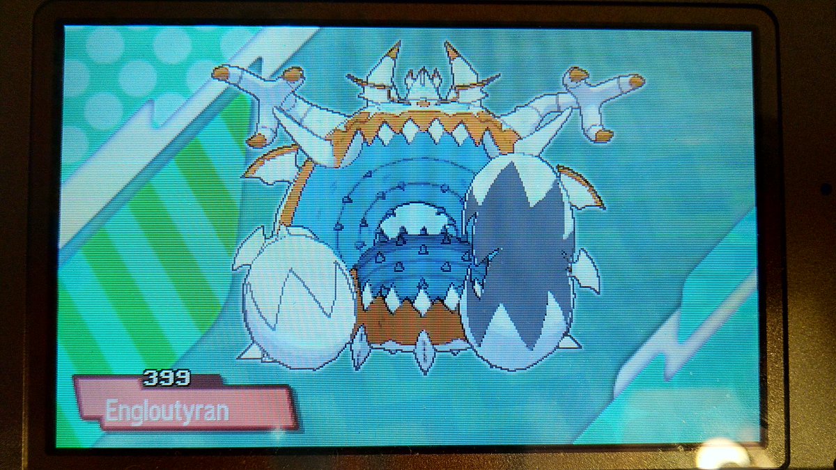 Kiru4's tweet photo. @MaitreArmand @KenBogard Engloutyran ! Après des mois de shasses, enfin ! #ilestpasshiny #ASLB #EngloutyranWhite https://t.co/Bc9o9giWFE