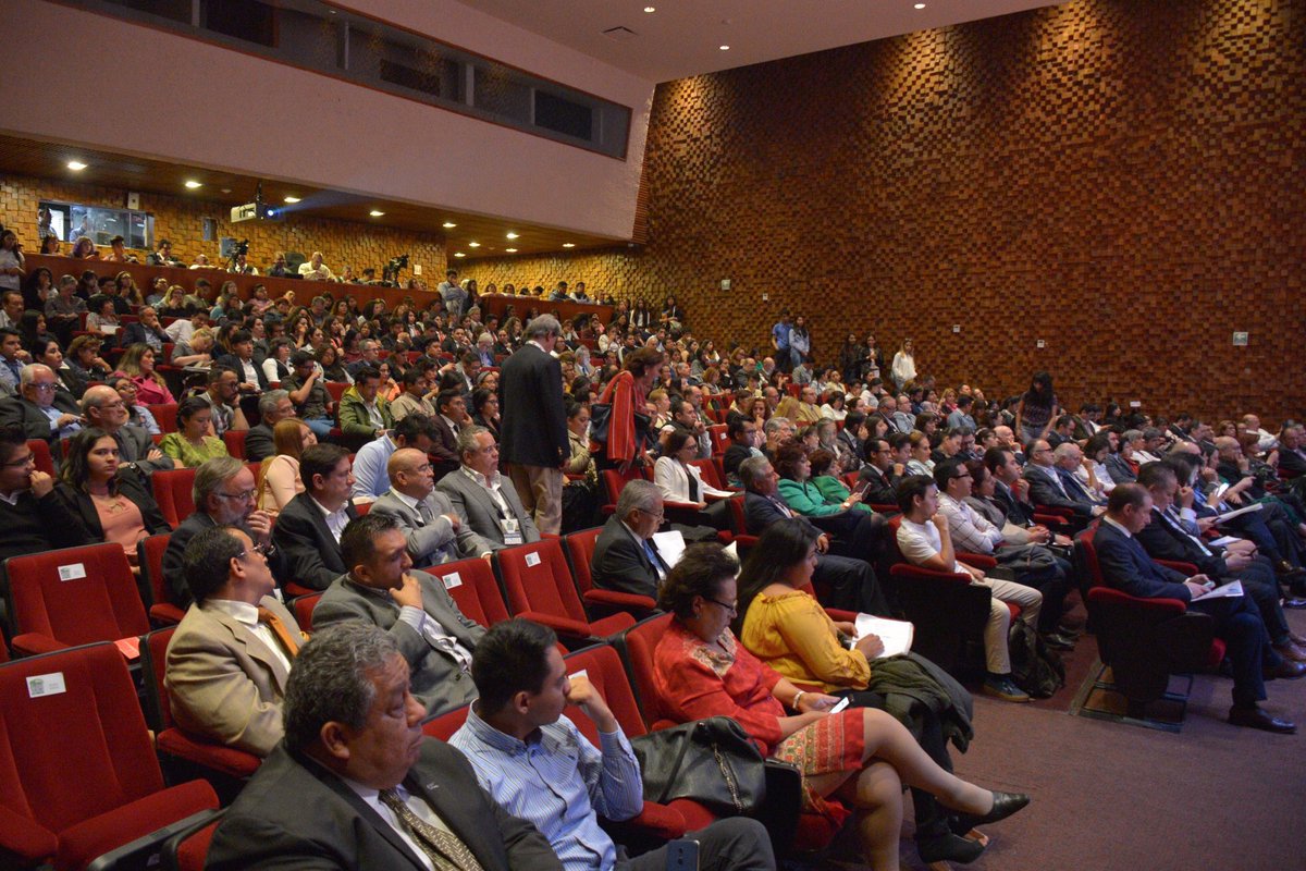 El programa de Pueblos Mágicos nació como iniciativa de <a href="/SECTUR_mx/">SECTUR México</a> buscando promover el desarrollo de destinos nuevos en México.

Hoy, sin recursos el programa corre el riesgo de desaparecer. Nuestro panel "Pueblos Mágicos, ¿Programa en riesgo?" analizó el panorama.