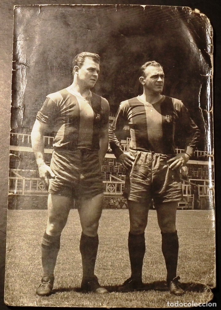 Hg77Jes's tweet photo. Fotaza de Ladislao Kubala junto a Alfredo Di Stรฉfano con la camiseta del @FCBarcelona_es
@F11Telefunken @bdfutbol @cromosvintage84 @futbolretroes @futbolcarroza @histofutbol @FutbolVetusto https://t.co/GYjUvoZm4M