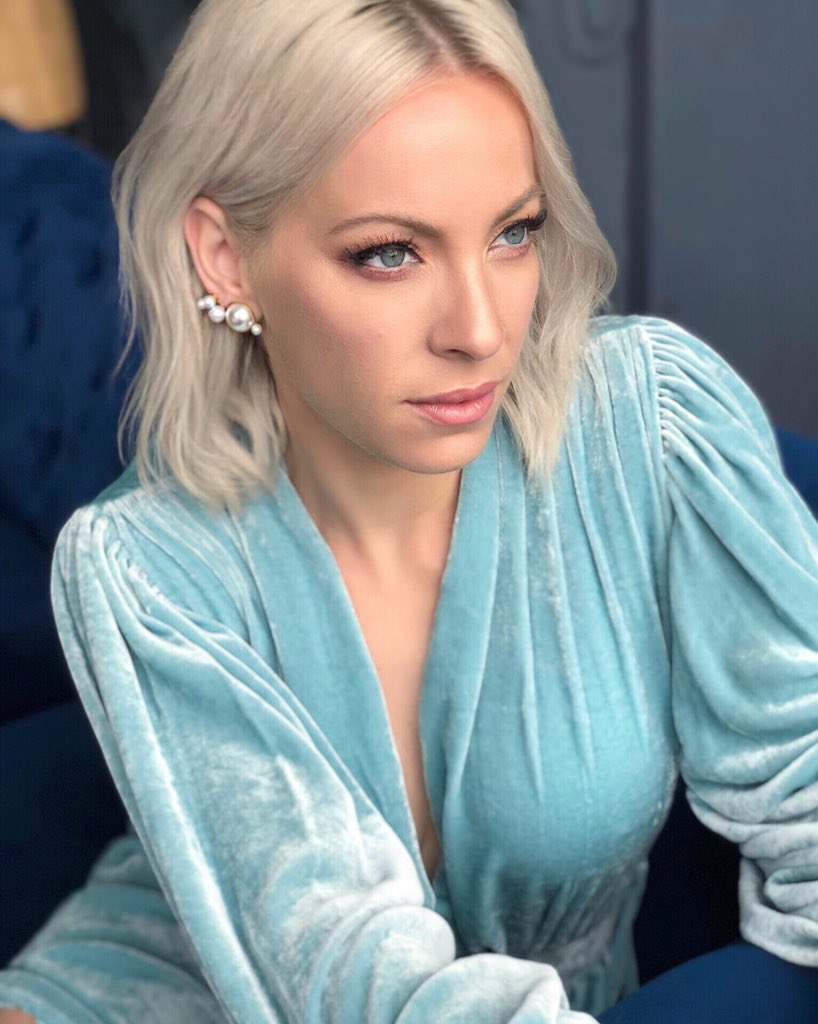 DavidDAmours's tweet photo. Muse Blond Absolu💜 @mariemaireal 
#Dress by @OffWht 
#Styling by @patrickvimbor 
#EarCuff by @leletny 
#Makeup by @_makeupmeli 
#Hair by me using @kerastase_official Bain Ultra Violet, Cicaflash Fondant and Cicaplasme Serum
#BlondAbsolu #YouDareWeCare https://t.co/fuoGKZMHUc