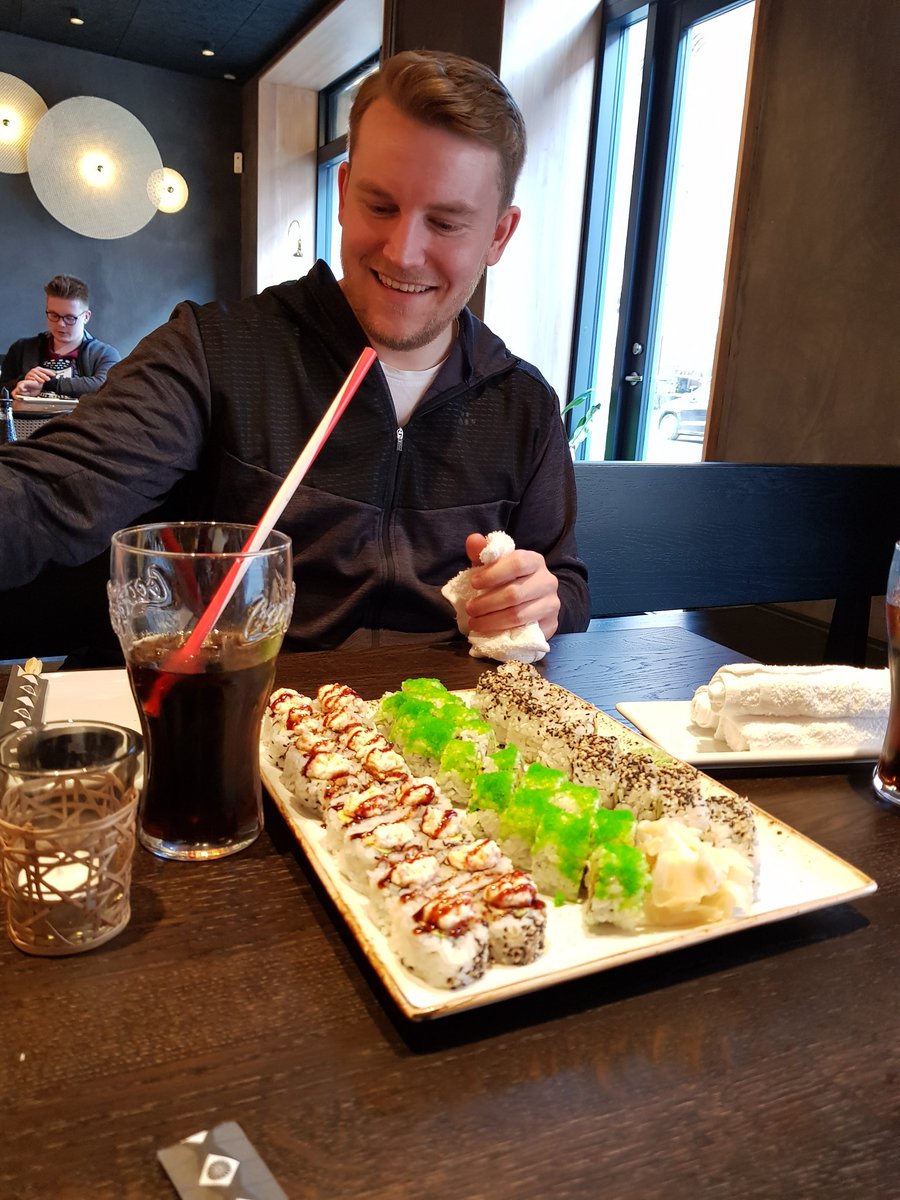 Momentumggwp's tweet photo. We have arrived @copenhagengames warmed up, ate some sushi, and now we are watching some football and charging up for tomorrow.

First game is vs @apeksgg tomorrow at 10.00

Good luck to all the teams!

#Gainmomentum #AlltidUansett https://t.co/GfuLupC80k