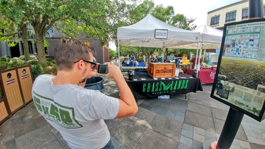 DannyAller's tweet photo. All the #TLHBreweries are here - @ProofBrewingCo, @DeepBrew, @LakeTribeBrew, @ologybrewing and @GrassLandsBrew - and they are all pouring free samples of their freshly brewer craft beer.

Yes, I said FREE. 

Here's how it works ... https://t.co/17wAcXasmR
