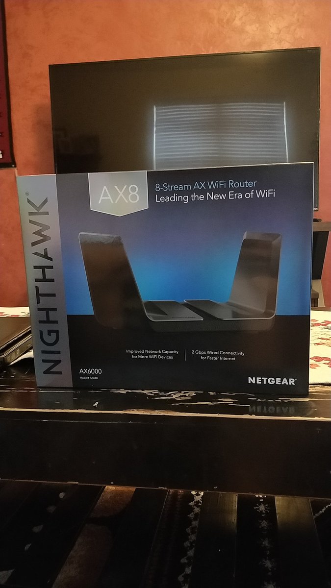 novalyzr's tweet photo. Making the upgrade to WiFi 6 https://t.co/O9MxFTfrjR