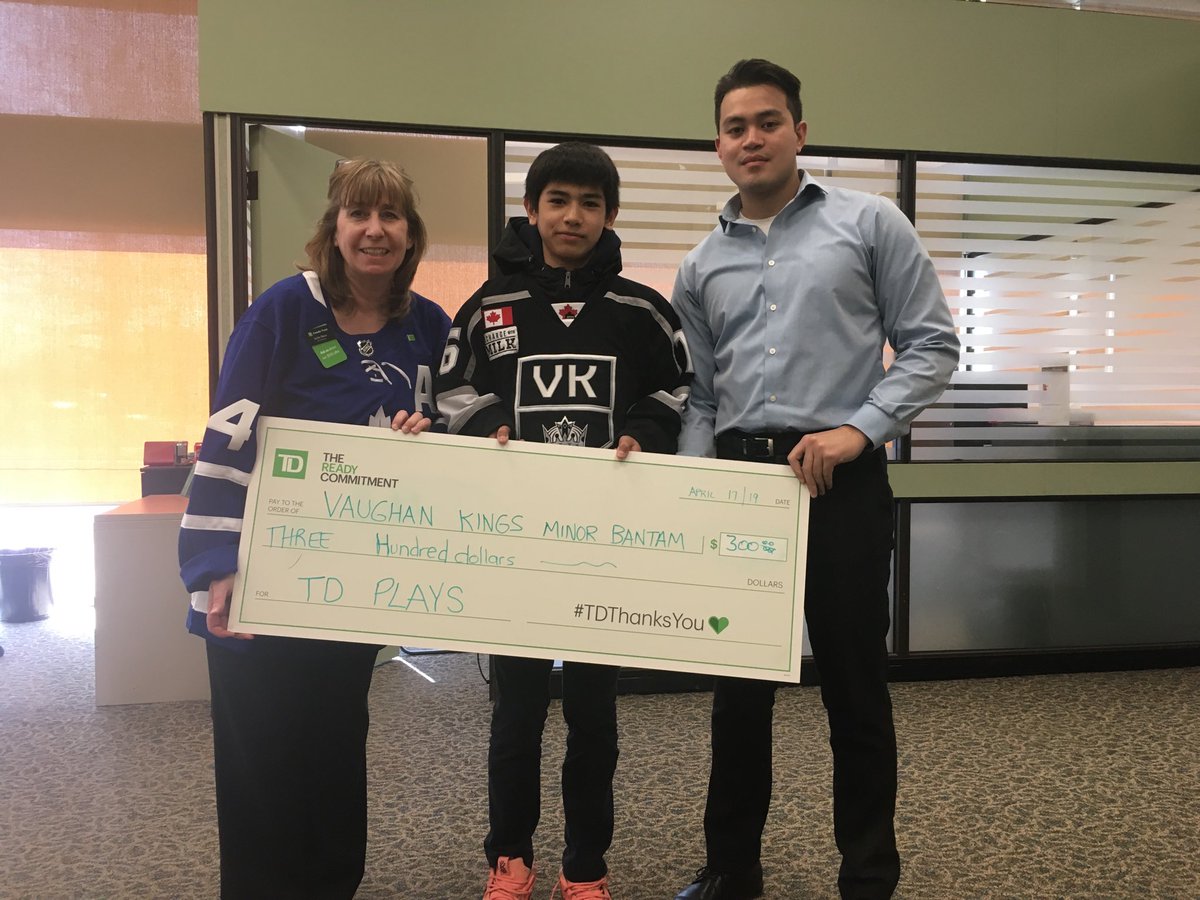 RoverJackie's tweet photo. Supporting boys hockey Thank you #TDPlays #branch1790 ⁦@GerardDinneen⁩ https://t.co/l6Rt3fLyIO