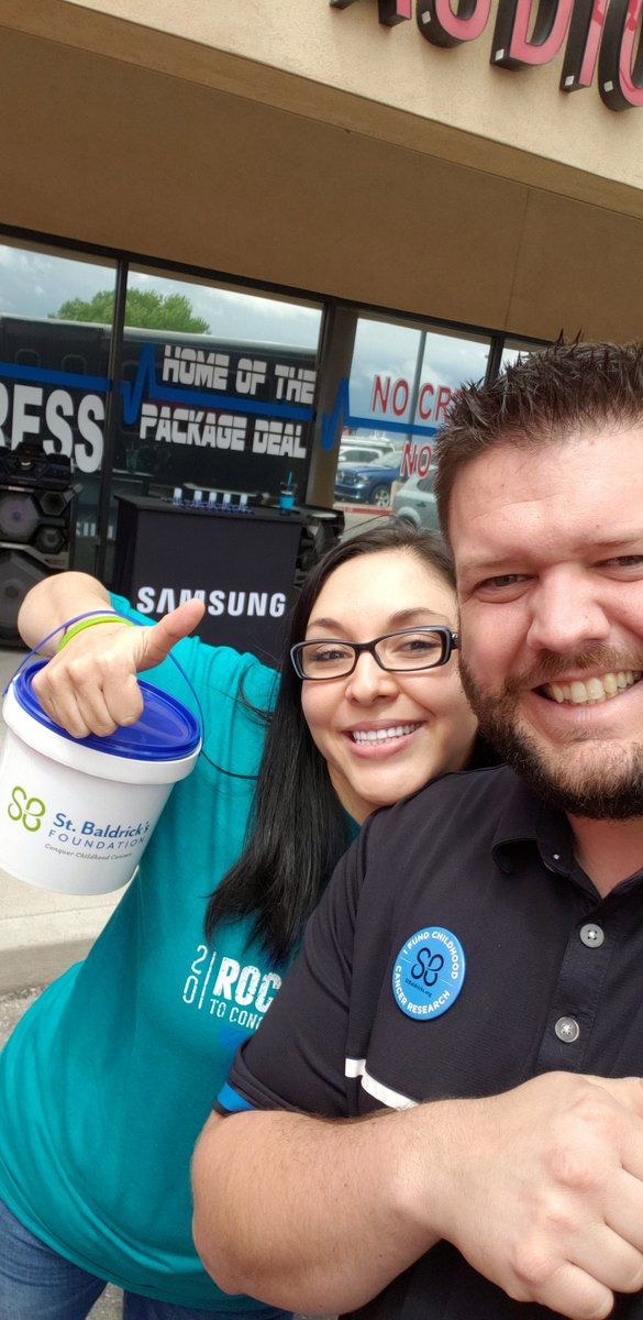 will_samsung's tweet photo. Thank you to @StarMaestas for allowing myself and Rico Montoya to join @TMobile Wireless Vision in Albuquerque, for your @StBaldricks event and represent @Samsung and the good we can do in our communities. @Krivs14 @JennniferJadee #cancerresearch #CancerAwareness https://t.co/0upt7wSJJU