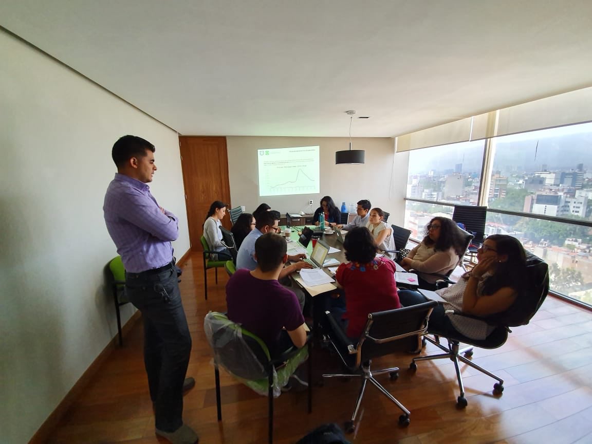 LaSEMOVI's tweet photo. En el marco de la construcción del Plan Estratégico de Accesibilidad Universal y Movilidad de @LaSEMOVI, colaboramos con @LaAgenciaCDMX, @COPRED_CDMX e @indiscapacidad_ en construir soluciones que faciliten nuestros trámites para personas con discapacidad
#IntegrarMejorarProteger https://t.co/jloPYWd1yz