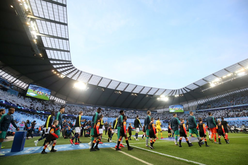 BBCSport's tweet photo. Where to begin with that? 

We're not sure we've ever seen a game of football quite like Man City v Tottenham.

Report: https://t.co/pebDUnWac5

#MCITOT #UCL https://t.co/uYUjWcIWe8