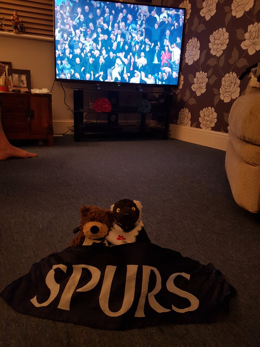 Larrylovesbeer's tweet photo. YAY...SPURS WON!!!! DADDY IS VERY VERY HAPPY!!!😊😊😊😊 I think we bought some luck tho😊😊😊 https://t.co/sTYYtv9spG