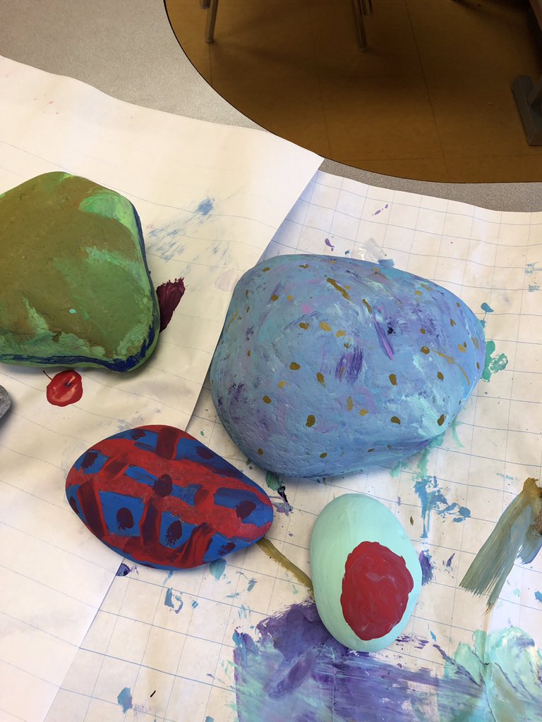 EcoStPio's tweet photo. Earlier this week, our Gardening Reps from The Phoenix Green Team painted rocks to add to @StPioDPCDSB ‘s Butterfly Garden. They did such a beautiful job! 🦋 🌱🌸🌞 https://t.co/oBKmYp5z2Q