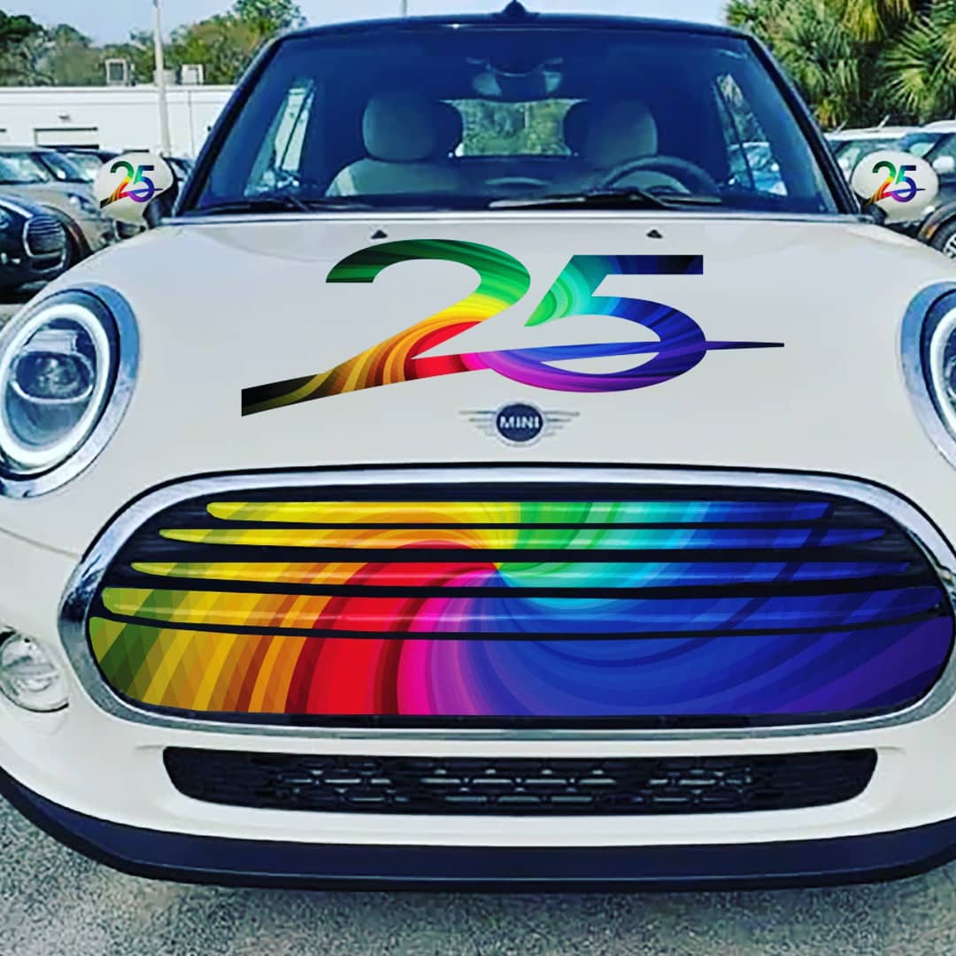 JASMYNJAX's tweet photo. Yeah baby! #Strides19 pace car from @TomBushMINI stylin'. Tmrw is the last day to register at just $35 for our 5K + you wanna be there! https://t.co/b1yaWguJIU https://t.co/0pc1eRrAOn