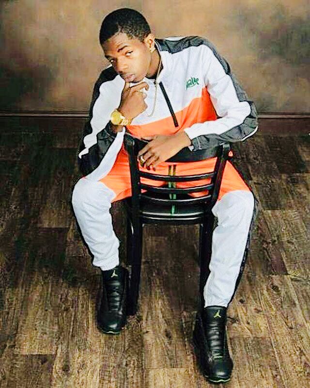 JayHollywood16's tweet photo. Me &amp; #2019 🤔🤔🤔 https://t.co/awvLeyIeYK