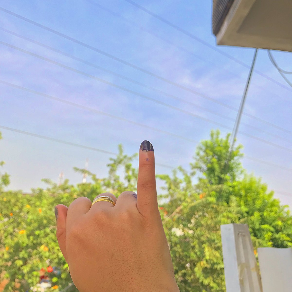 Akhirnya pemilu selesai, saya sudah menyuarai suara saya utk Indonesia...
Of coures I choose my lovely Bapak <a href="/jokowi/">Joko Widodo</a>