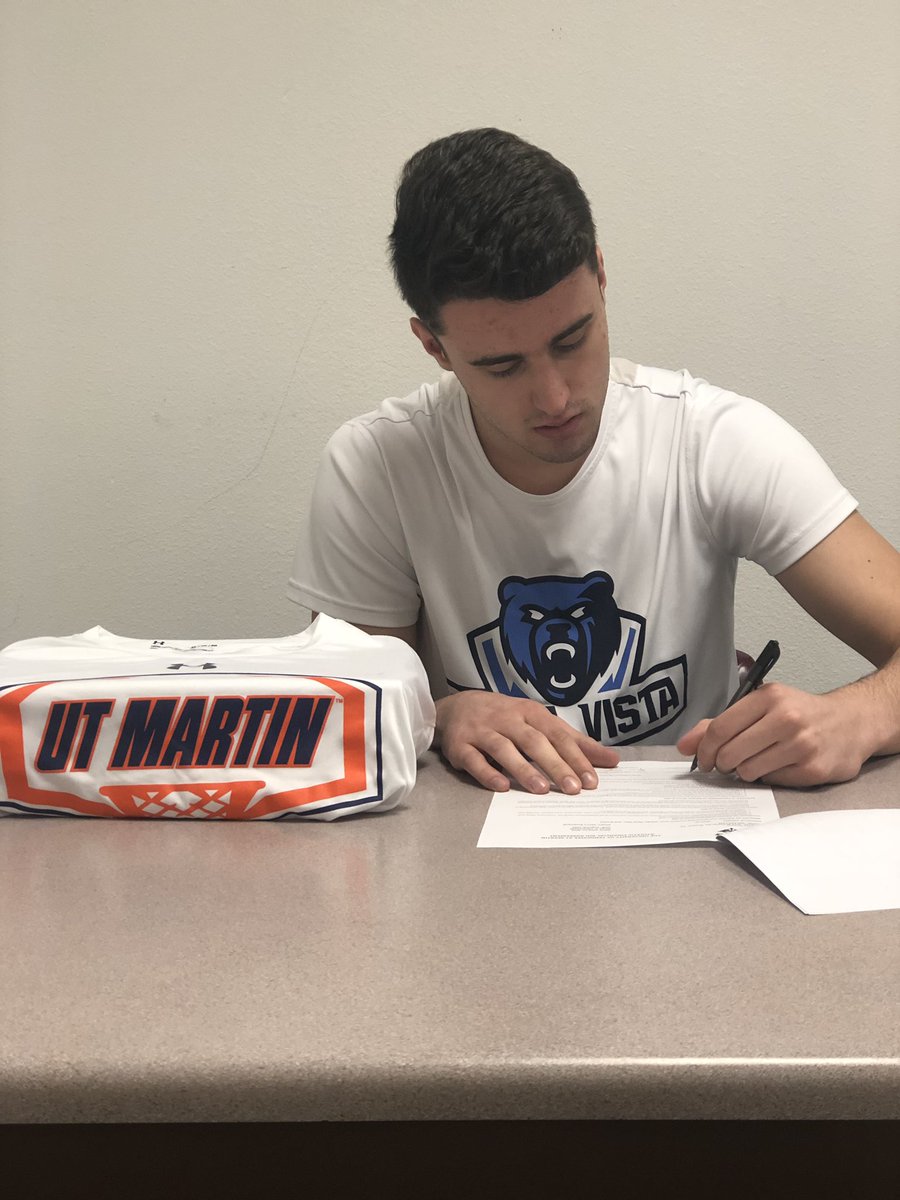 icyeman3's tweet photo. OFFICIALLY A SKYHAWK ๐ฃ #onestepcloser https://t.co/0aaomsKEtZ