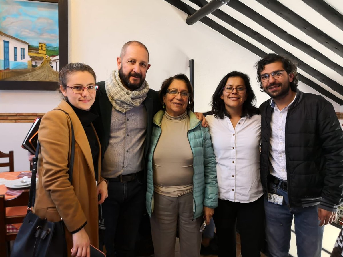 AidaAvellaE's tweet photo. Pase a saludar a Pedro José Suárez Vaca, hablamos de la ciudad y la búsqueda de la más amplia unidad para gobernar Tunja. 

Juntos alcanza poder local. Unidad, unidad. https://t.co/kGngMcaDEh