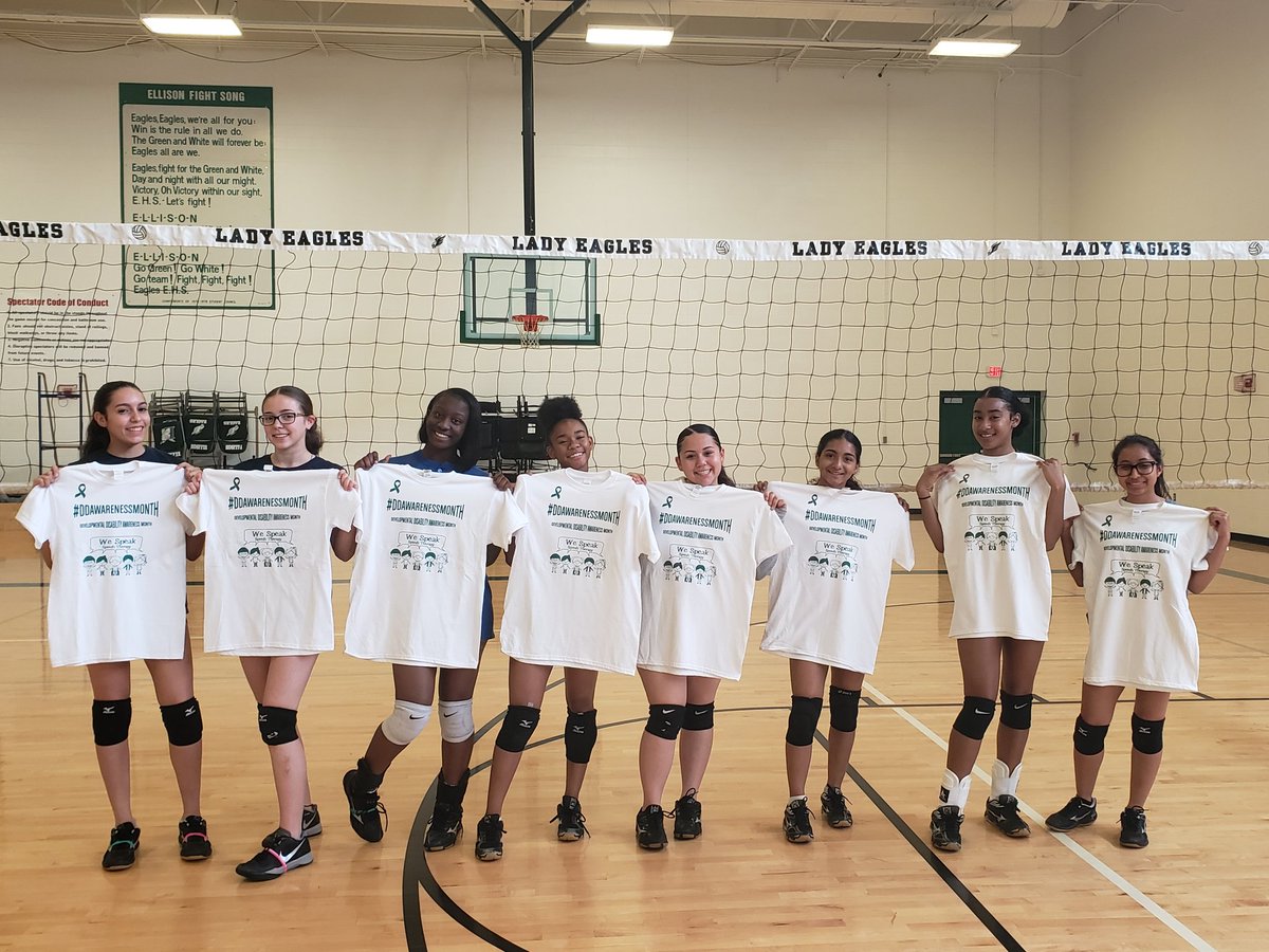 Ellison_VBall's tweet photo. Check out all this LOVE for our setter sister @jakarta_hope 💚🏐 Happy to support you in your awesome Senior Leadership Project. She is raising money for speech therapy equipment for @KilleenISD_ elementary schools!!!! Proud of you Boogie!! https://t.co/00QgEXmRtF