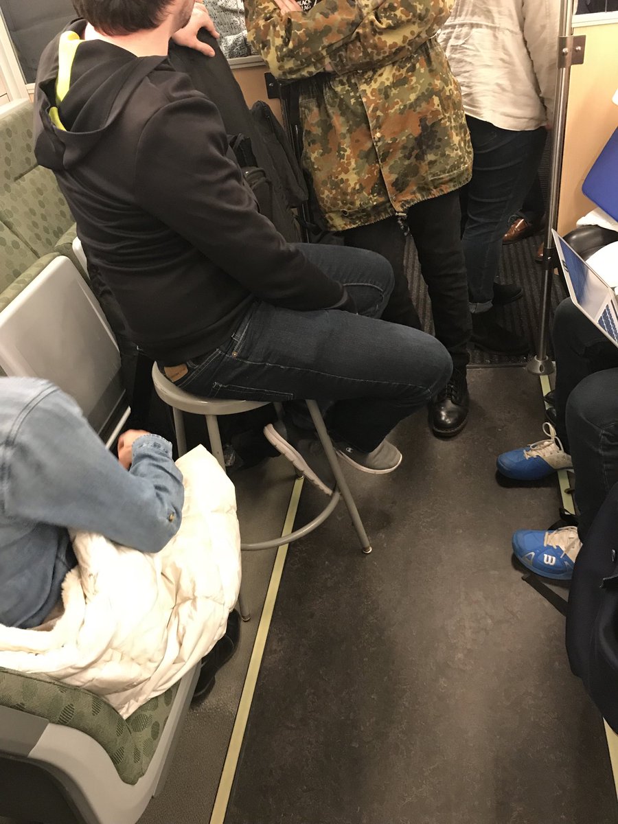 This! 🤯#goshaming #gotransit #GOTrain #Gochro #GOchronicles