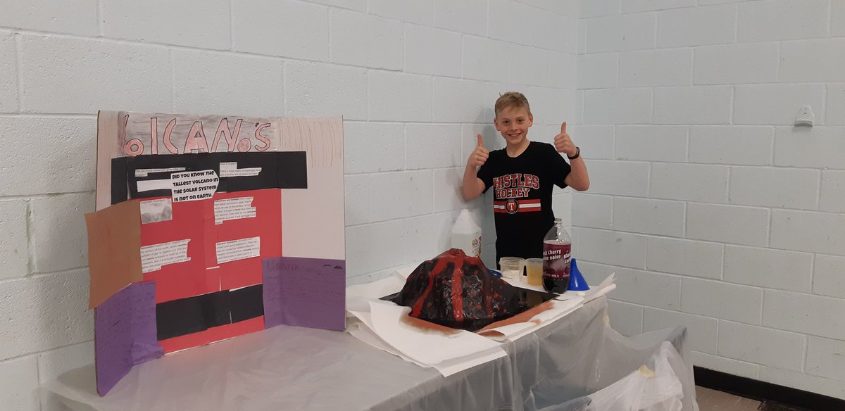 A_Gamerschlag's tweet photo. #grade5 #science #fair #handsonlearning @vvpskenora https://t.co/AYUV2OtxtR