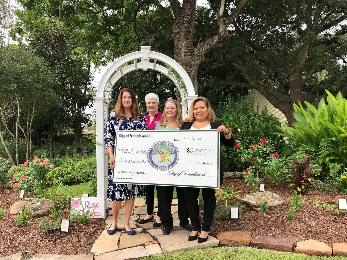 KeepTxBeautiful's tweet photo. If you're in the Friendswood area, #KeepFriendswoodBeautiful is offering beautification grants to local residents and businesses. Learn more: https://t.co/vjYmsUHai9 https://t.co/ZBktKfkCm0