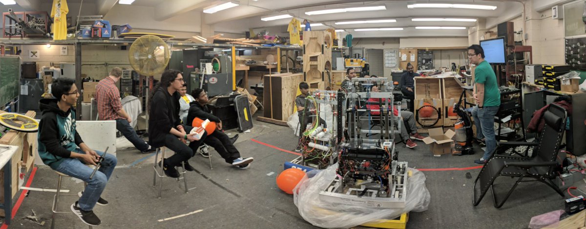 GHouse354's tweet image. We had an amazing season but there&apos;s always room to improve. Our coach Captain ZQ led us in a season review meeting today so we can learn from our mistakes and do even better next yaar! ☠️⛵🤖🚀 #omgrobots