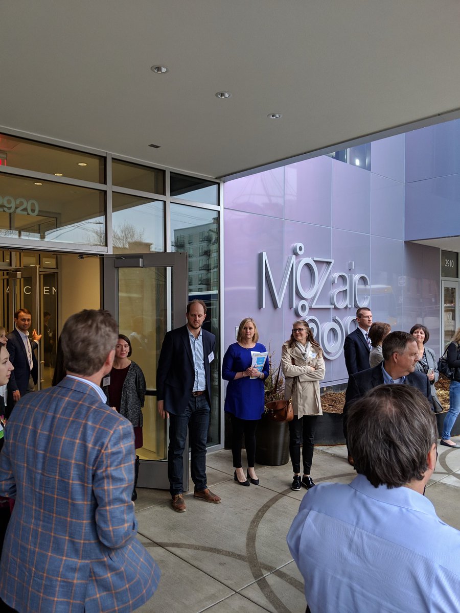 Great to have @NAIOP members touring @MoZaicEast this afternoon. Thank you @ackerberg & @CBREMinneapolis
