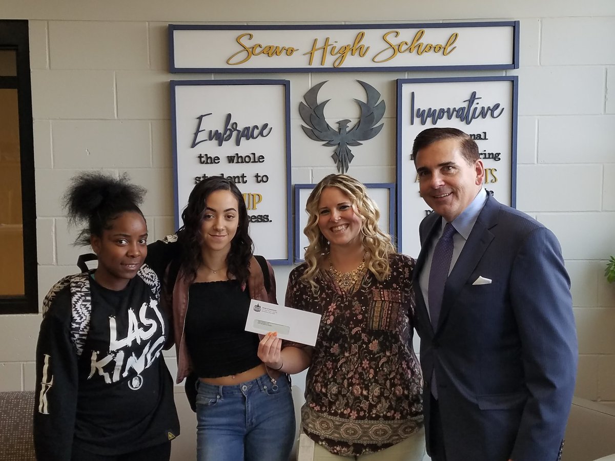 Sheeley881's tweet photo. Polk County Board of Supervisors Matt McCoy in the house today to recognize Scavo's awesome students with a check for $1,000 for our mural submission! He was incredibly kind and supportive of the Arts. Happy to know and have politicians like him on our side here in Des Moines. https://t.co/hUgsanQJhK