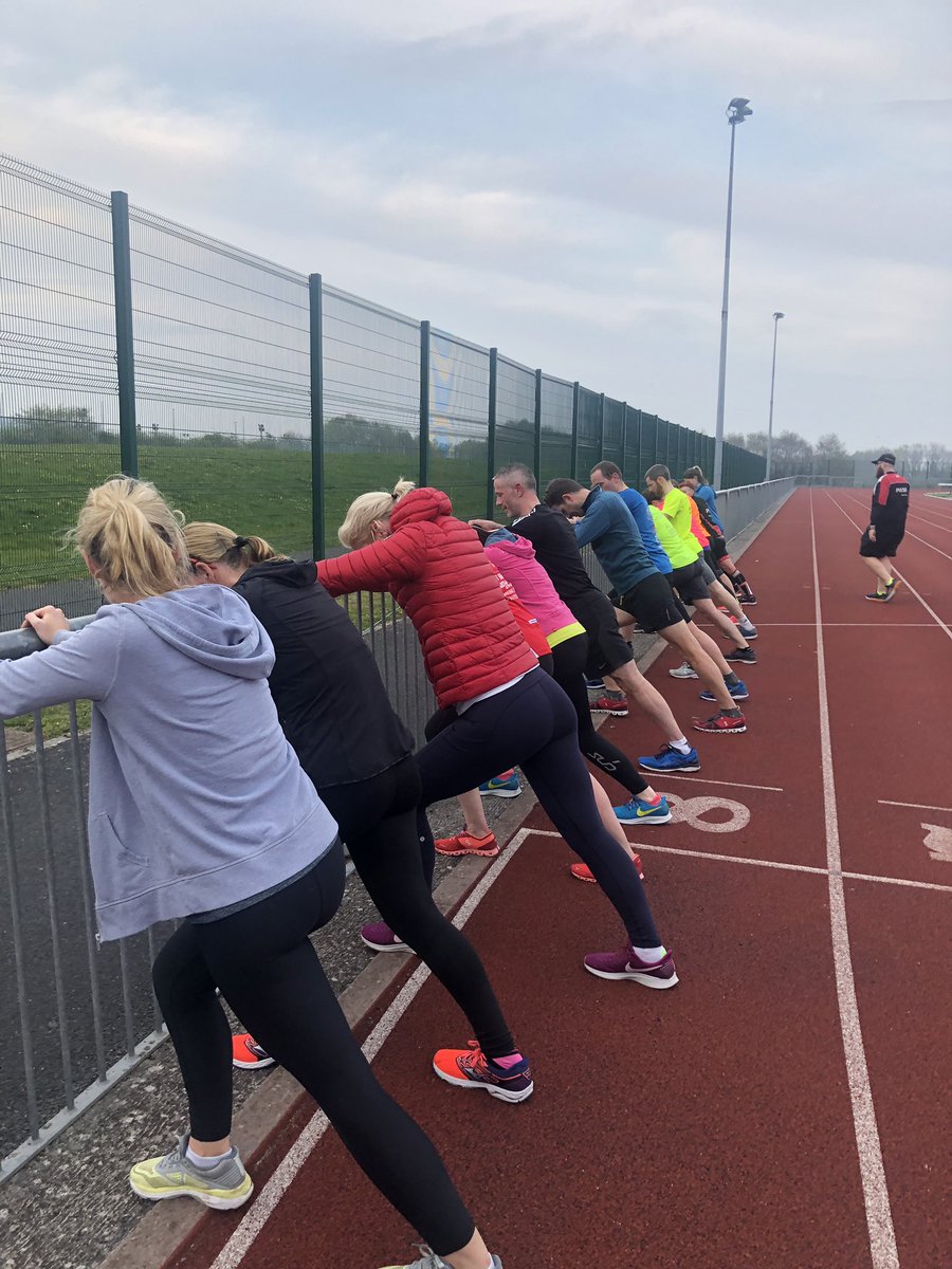 PulseTriClub's tweet image. Another savage track session this evening for our Pulsers! Tough going but always worth it 🏃🏻‍♂️💪 #trackwednesday #raceseasoniscoming #pulsetri #pulsetriclub #onwednesdayswerun