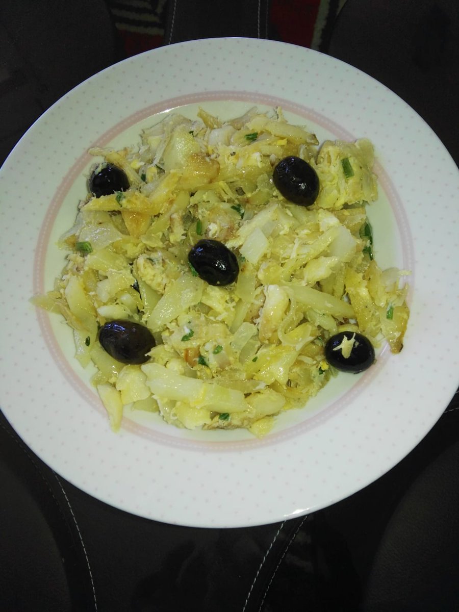 SSGHLN's tweet photo. Bacalhau à Brás.  وصفة #البرتغالية #التقليدية
Bacalhau à Brás.  #Traditional #Portuguese #recipe

https://t.co/qF8VAIrqwW https://t.co/paAuMEEFWG