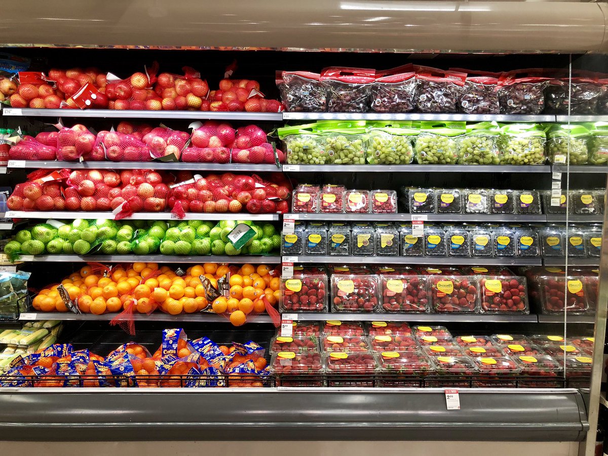 AKinthiseng's tweet photo. #T1314’s PFresh Garden has a full assortment of Fresh picked Berries, Flowers and Seasonal favorites! #BluffInAintEasy #ButItSureIsFun #Berries @Kenzieflynn91 @Tim_Heit @BreeFromTarget @leachmanjohn @Jessica_berry23 https://t.co/PivjgtA0Fg