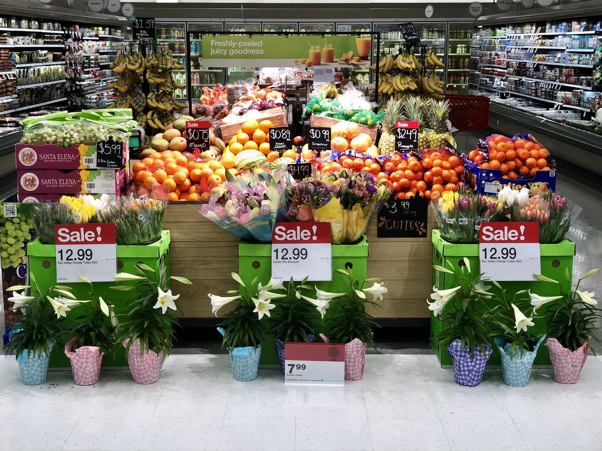 AKinthiseng's tweet photo. #T1314’s PFresh Garden has a full assortment of Fresh picked Berries, Flowers and Seasonal favorites! #BluffInAintEasy #ButItSureIsFun #Berries @Kenzieflynn91 @Tim_Heit @BreeFromTarget @leachmanjohn @Jessica_berry23 https://t.co/PivjgtA0Fg