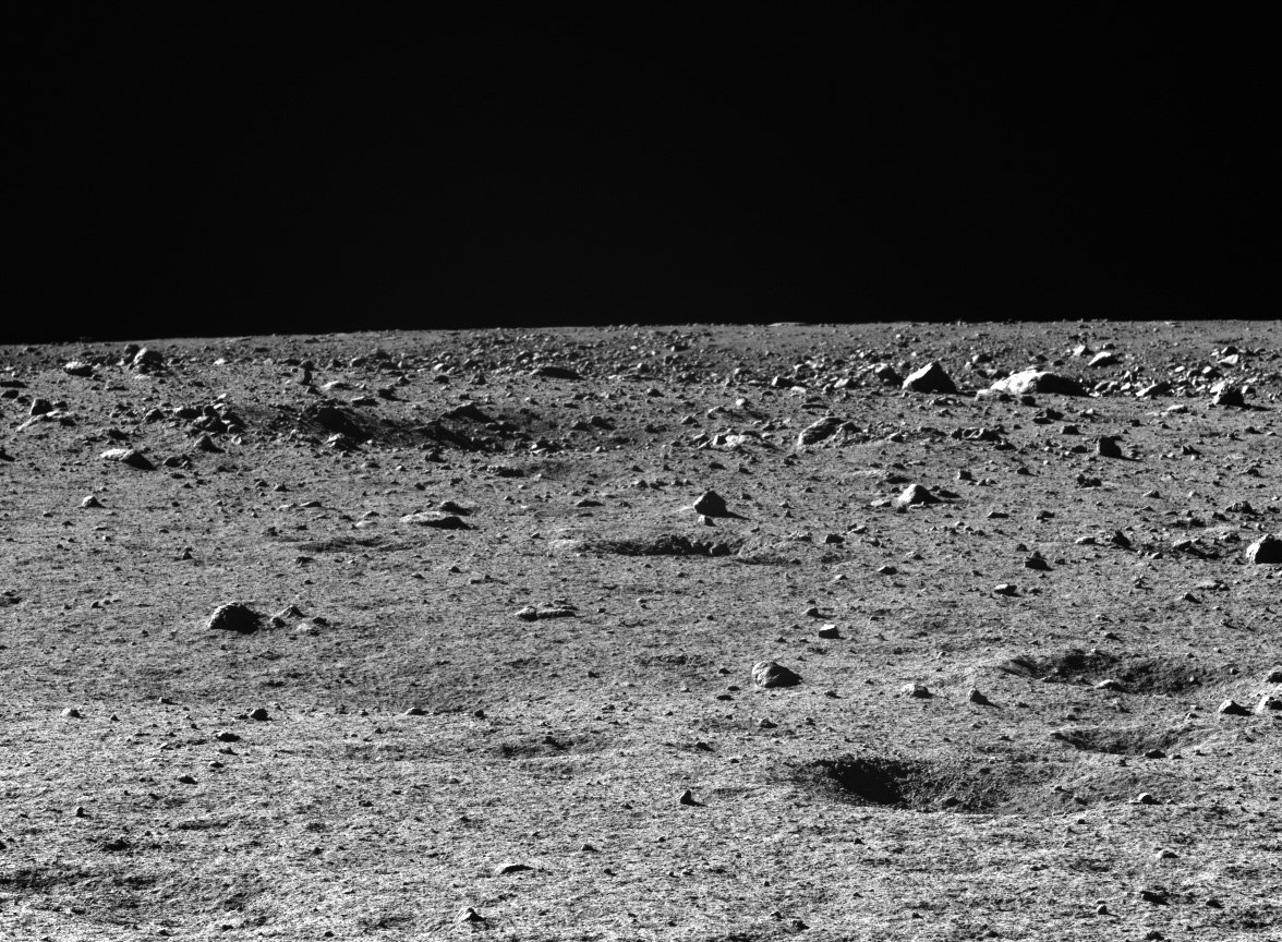 Guglielminetti's tweet photo. À la recherche d'une bibliothèque numérique perdue sur la Lune... #FindTheLunarLibrary https://t.co/VSz0u8UuZ2 https://t.co/t6PNvvIGRw